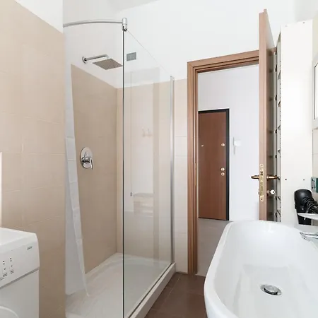 Apartament Guesthost - Bright With Parking Mediolan