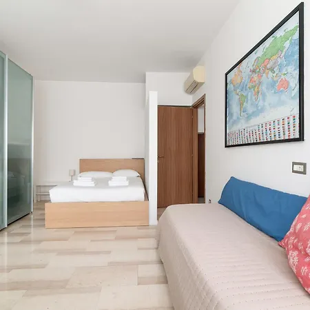 Apartment Guesthost - Bright With Parking