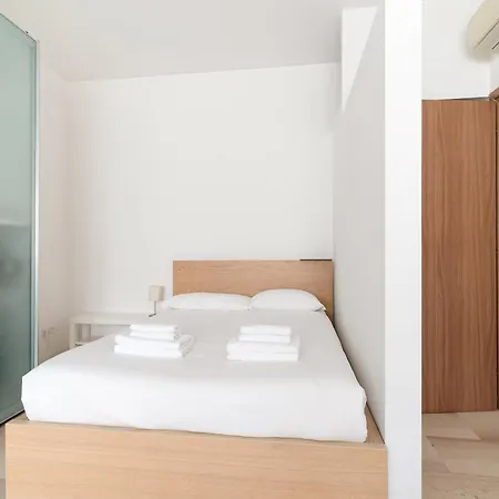 Apartament Guesthost - Bright With Parking Mediolan